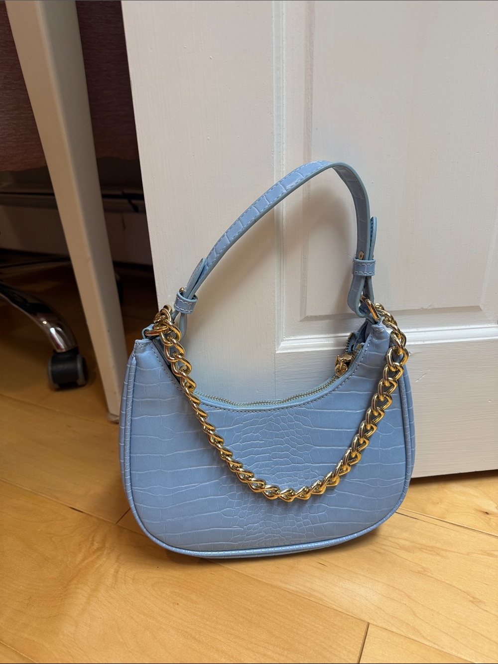 Light Blue Croc-Embossed Shoulder Bag with Gold Chain